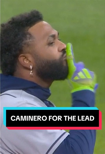 JUNIOR CAMINERO 🔥 The Rays snatch the lead with a double down the line! #mlb #baseball #rays @TAMPA BAY RAYS @Junior Caminero