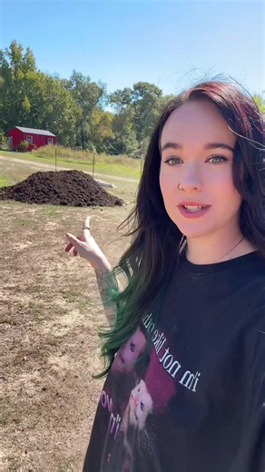 How to Start a Garden with Mushroom Compost and Chicken Wire
