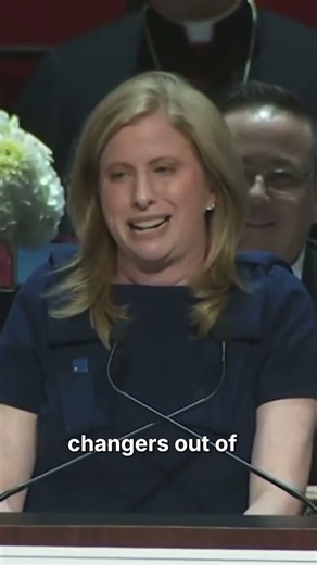 'Anyone hiring?' NYPD Commish Tisch cracks jokes amid Mamdani riff at Al Smith Dinner #shorts