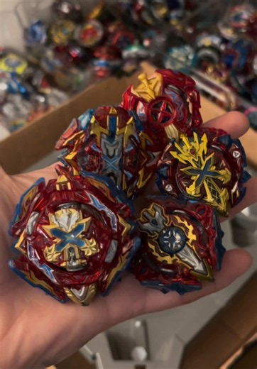 Xcalibur Evolutions vs Kerberus Evolutions Beyblade Burst Win