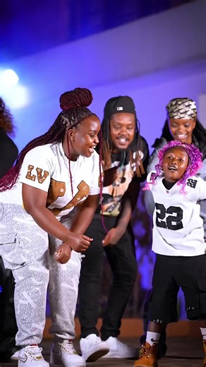 @dahlia and @☀️Nkatha_t.official ☀️ showing us how it’s done💯💯💯 Watch to till the end😎 @tonioh🔵 @marie.e_1 @🌹Mary_Sally🌹 #theealfahouse #nairobitiktokers #shotsbygkydd