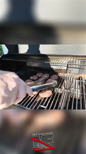 Grill Master Reveals Perfect Burger Char Temp 462°F! #bbq #backyardbbqessentials #grill #grilltime