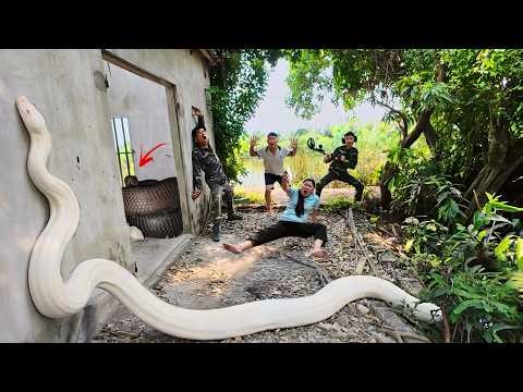 3 Brave Hunters Risk Their Lives to Rescue Girl from Giant White Python in Abandoned House