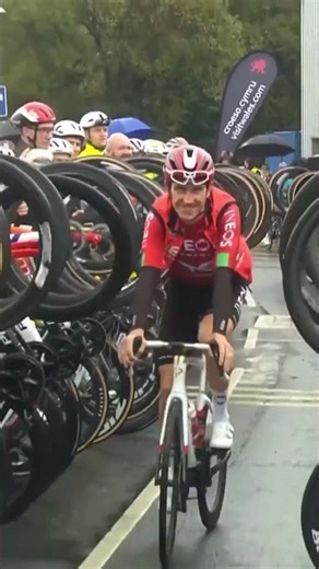 A whole year since the pro peloton bid farewell to Geraint Thomas and his racing career! 🫶