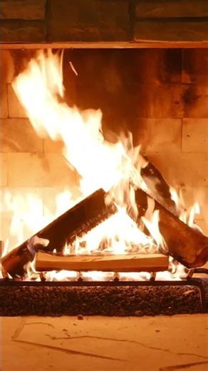 The Good Ol’ Grateful Yule Log keeps the music and the cheer flowing 🪵🔥