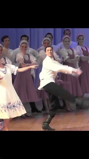 Russian Summer Dance 🌞💃 | Energetic Folk Moves & Cultural Celebration | #RussianDance #SummerDance