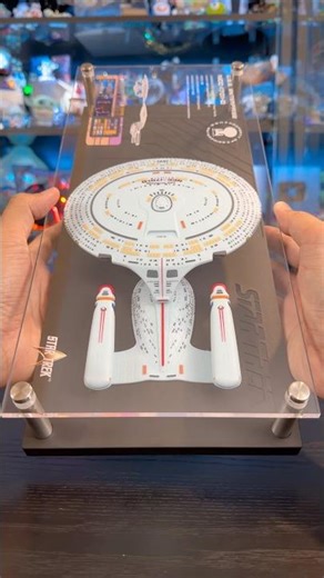 Star Trek U.S.S. Enterprise NCC-1701-D Display Plaque Unboxing (Numskull) #startrek #numskull