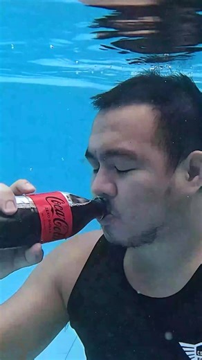 Rence01 on Instagram: "Burp Coke Zero Sugar vs Sprite Underwater"