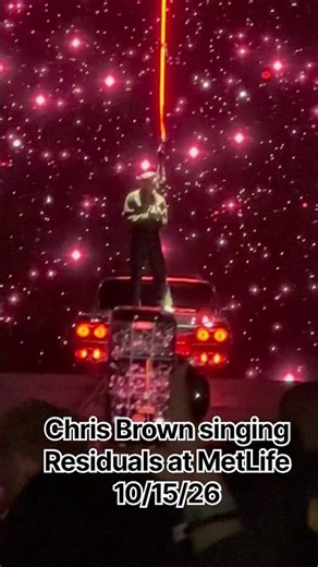 Chris Brown “Residuals” live at MetLife!
