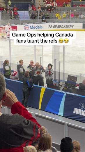 Canadian Fans Have Fun with Refs During World Juniors Review