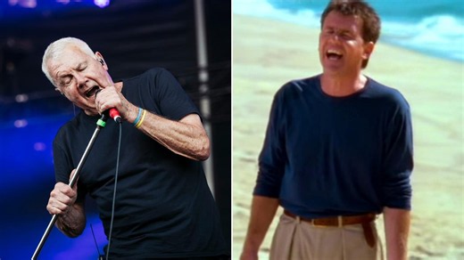 Harry Styles performs Horses with Daryl Braithwaite