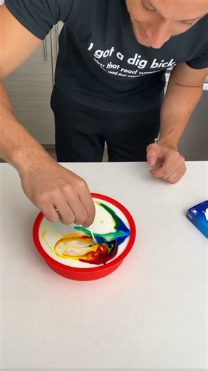 Mind-blowing milk color explosion trick that actually works