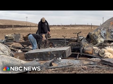 Nebraska man hauls water overnight as Morrill Fire nears property