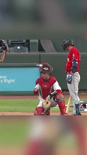 The catcher caught the foul tip with his mask!!! 😮