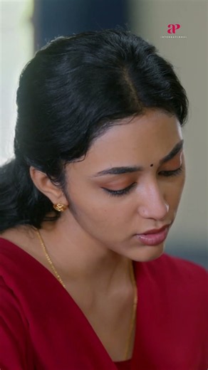 Watch 👆 Maine Pyar Kiya Movie Scenes! #mainepyarkiya #hridhuharoon #preitymukhundhan #shorts