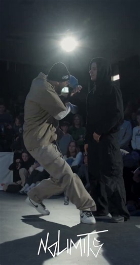 Clooney shows his battle atittude on the floor