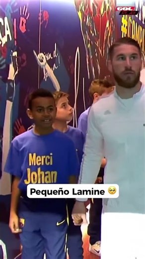 Lamine Yamal saliendo de la mano de Sergio Ramos será lo más tierno que verás hoy 🥹 #Shorts
