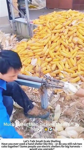 Hand-Crank Corn Sheller – Removing Kernels in Seconds 🌽🔄