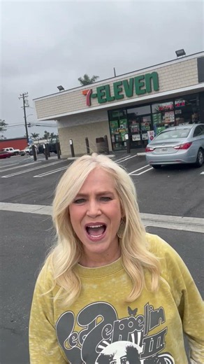 "Let's Go Lynda" Promotes Free Slurpee on 7/11 #free #birthday #usa #7eleven #slurpee