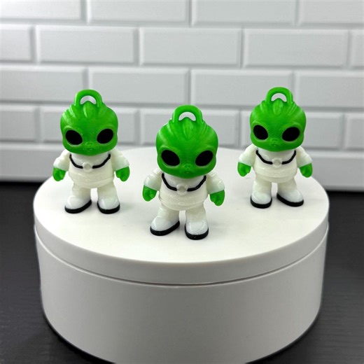 Space Suit Alien Fidget Toy – Articulated Astronaut Alien Character – Flexible Jointed Desk Companion – Sci Fi Collectible Gift - Etsy