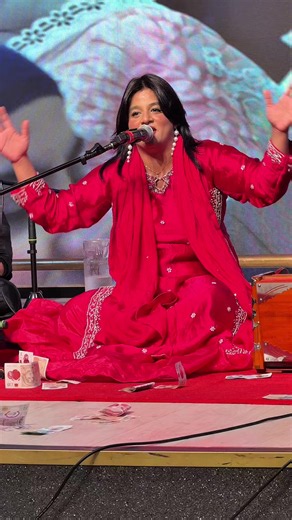Hundreds attended a charity gala dinner organised by the Sarwar Foundation at a hotel in London. The Sarwar Foundation is run by Parveen Sarwar and Chaudhry Mohammad Sarwar, former Governor of Punjab. Former Pakistan international cricketer Saqlain Mushtaq attended the event as the guest of honour. The evening featured a memorable qawwali performance by Tayyba Khan, known as the “Queen of Qawwali.” The gala brought together members of the British-Pakistani community, business figures and support