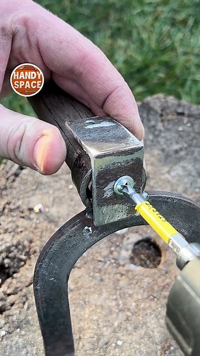 Hoe Handle Fix! Simple Metal Bracket Trick! #farming