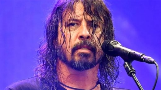What All Of Dave Grohl's Former Bandmates Have Said About Him