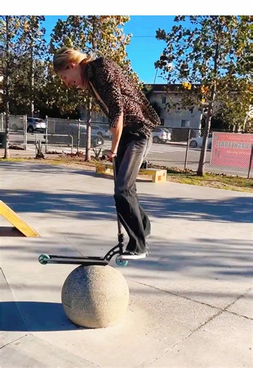 Amazing Scooter Tricks by Juzzy Carter