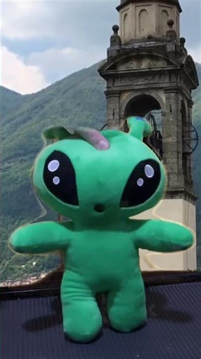 Green Alien sings the bridge and chorus of Actor by @ConanGray | FULL VID ⬆️👽🎵