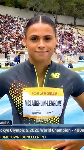 Sydney McLaughlin's First and Only 200M Sprint! 😱🔥 #trackandfield