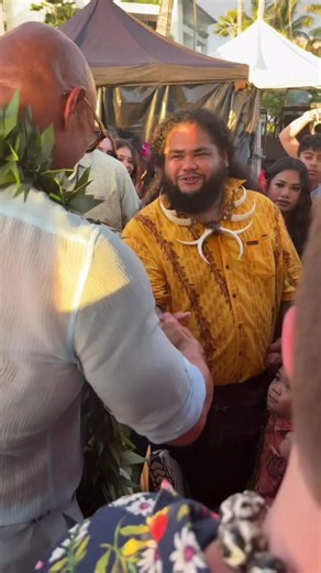 Real Life Maui Moments And Performances