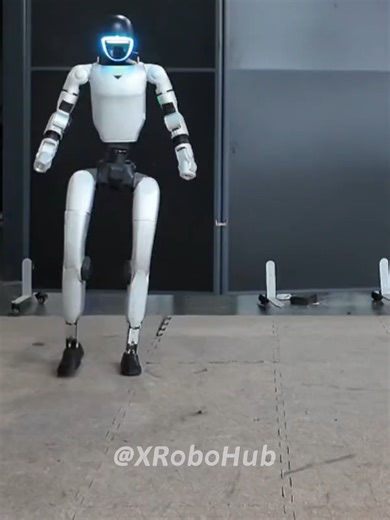 🔥🤖 The team from BIGAI just dropped OmniXtreme, a massive breakthrough in high-dynamic humanoid control. While robots like WuBOT crushed the 2026 Spring Festival Gala, most extreme motions have been stuck using overfitted tracking policies until now. OmniXtreme breaks that generality barrier, allowing a single unified policy to handle backflips, extreme balancing, and even breakdancing with rapid contact switches. The team spent a full year grinding through dozens of trashed Unitree G1 robots 