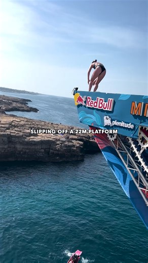 top vids of the 2025 unlocked 😮‍💨🔥 #2: Molly Carlson with this impressive mid-air save 🤯 | Red Bull Cliff Diving