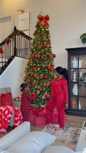 Let’s wrap our last-minute Christmas gifts together