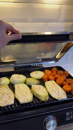 Making family dinner just got 10x easier! 🍔✨ The Ninja Sizzle Indoor Grill cooks everything perfectly with low smoke and practically zero cleanup. Perfect for busy Belfast weeknights! 🥩🌧️👇 #ninjasizzle #indoorgrill #belfastmums #tiktokshopuk #kitchenhacks