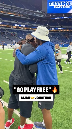 Bijan Robinson & Jonathan Taylor meet up after the win 🤝 #nfl #atlantafalcons