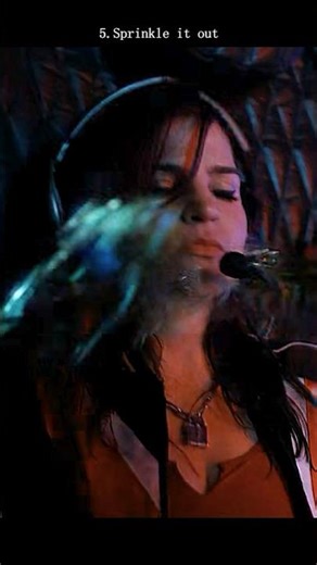 #movie The Bear, The Pool, and the Loss of Self – Annihilation's Most Terrifying Sequences