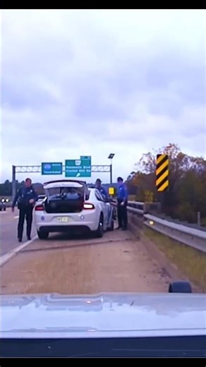 Caught on bodyCam: Dangerous Motorcycle Chase😱