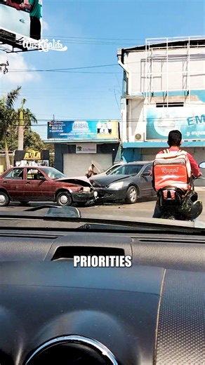 Oh no → OH NO 🔥 #funny #itgetsworse #fail #traffic #collision | Wiz Khalifa