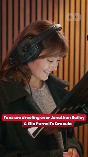 Jonathan Bailey and Ella Purnell have fans absolutely drooling over their telling of Dracula 🧛‍♂️🩸