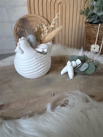 Easter Decoration Chicken With Dried Flowers - Hand-poured Spring Decoration in Scandinavian Style - Easter Table Decoration - Gift Idea - Etsy