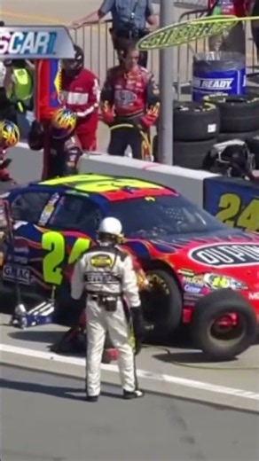 Robby Gordon Just Manages To Escape Hitting A Spinning Ryan Newman At Kansas - NASCAR 2006