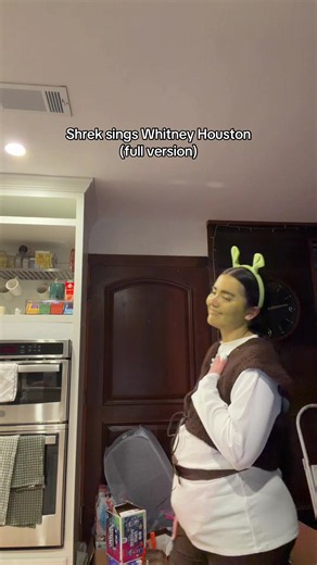 Shrek sings Whitney Houston full cover live — California performance