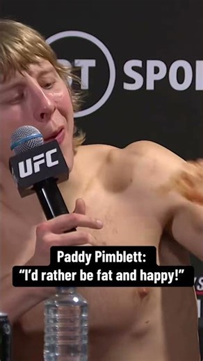 Post-fight pizza presser 😂