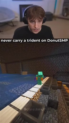 Never carry a triedent on donut smp #minecraft #mojang #drdonut #minecraftclips #viral