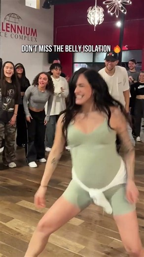6 months pregnant and Chachi still absolutely killed this 😳🔥