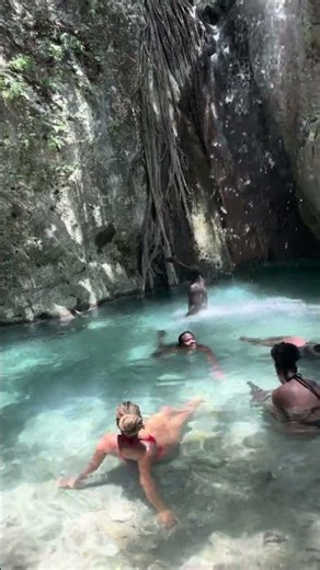 😱 I Found a Hidden Waterfall in St. Thomas, Jamaica! 🇯🇲💦 #Shorts #hiddengems #vairalshort
