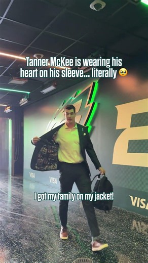 Keeping his family close 💚 #shorts