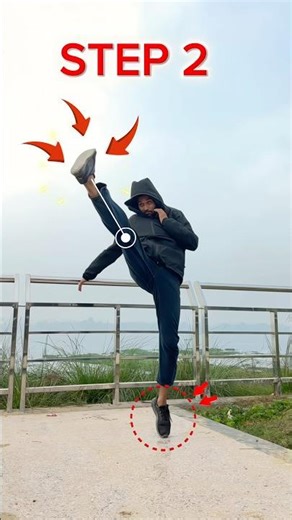 Master the Jump Kick 🦵#shorts #shortvideo #tutorial #jumpkick #sports #usa #russia #muaythai saizz