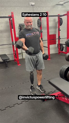 Bi’s and Tri’s today. Did some old faithful alternating DB curls. #powerlifting #motivation
